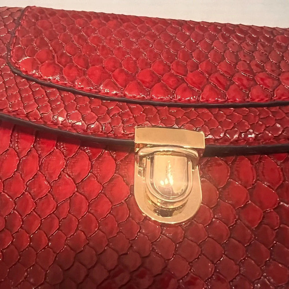 Mellow World Red Faux Snakeskin bag - Picture 14 of 14